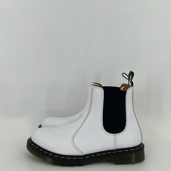 Dr. Marten 2976 Smooth Leather Chelsea Boots In White - Picture 1 of 6